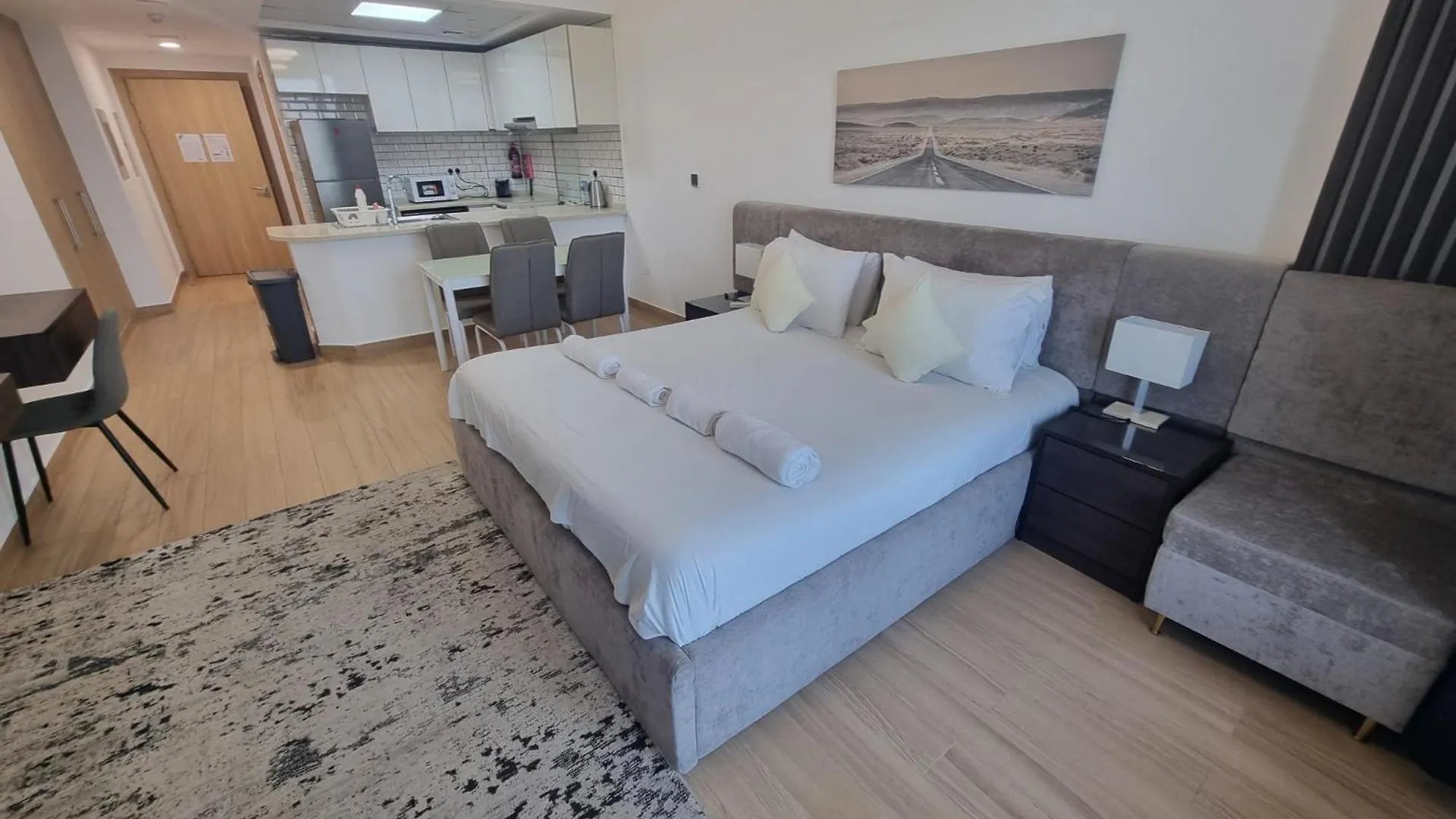 151 Residence Jumeirah Gardens Dubai