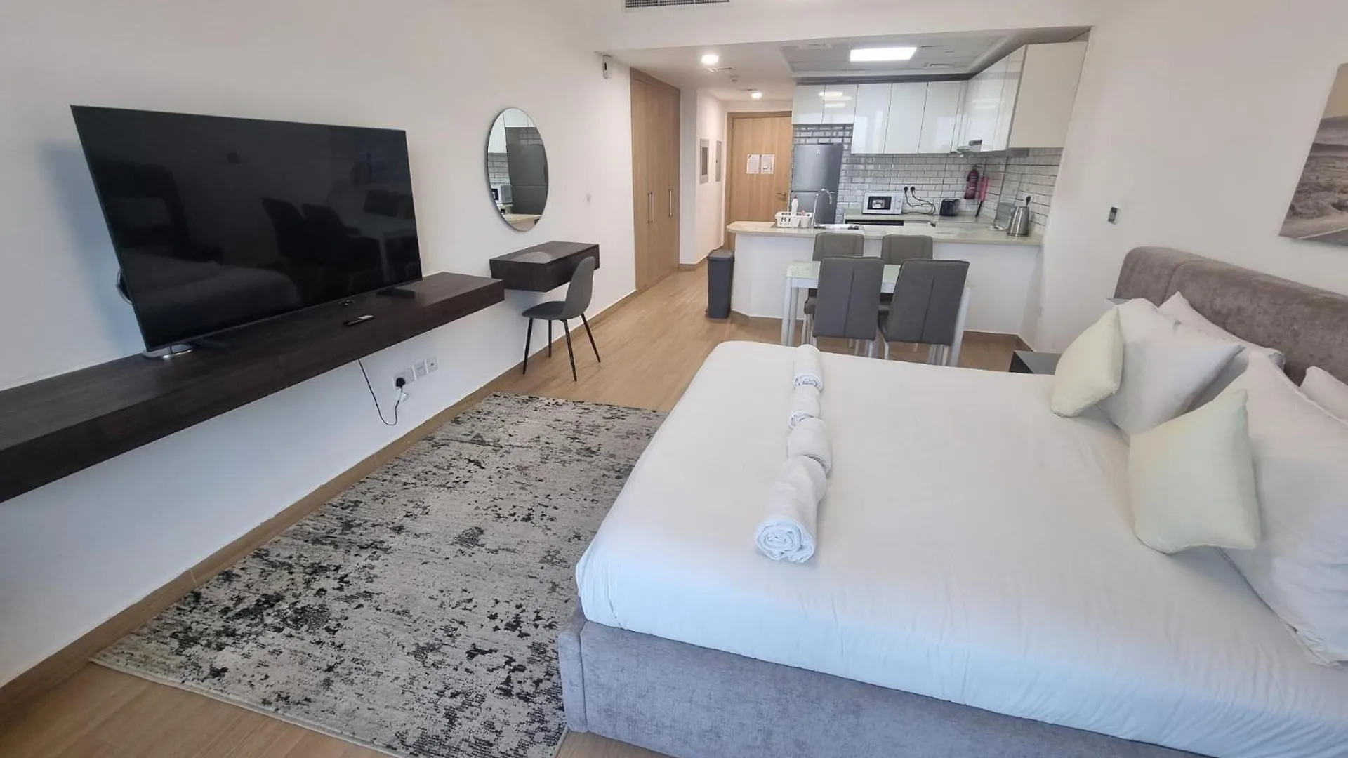151 Residence Jumeirah Gardens Dubai