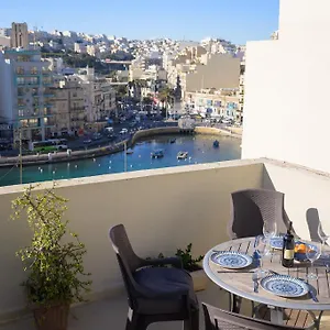 Stylish St.julians Penthouse With Terrace In The Centre With Seaviews Appartamento San Giuliano