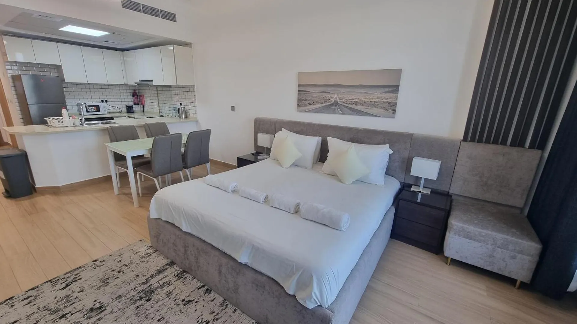Apartment 151 Residence Jumeirah Gardens Dubai United Arab Emirates